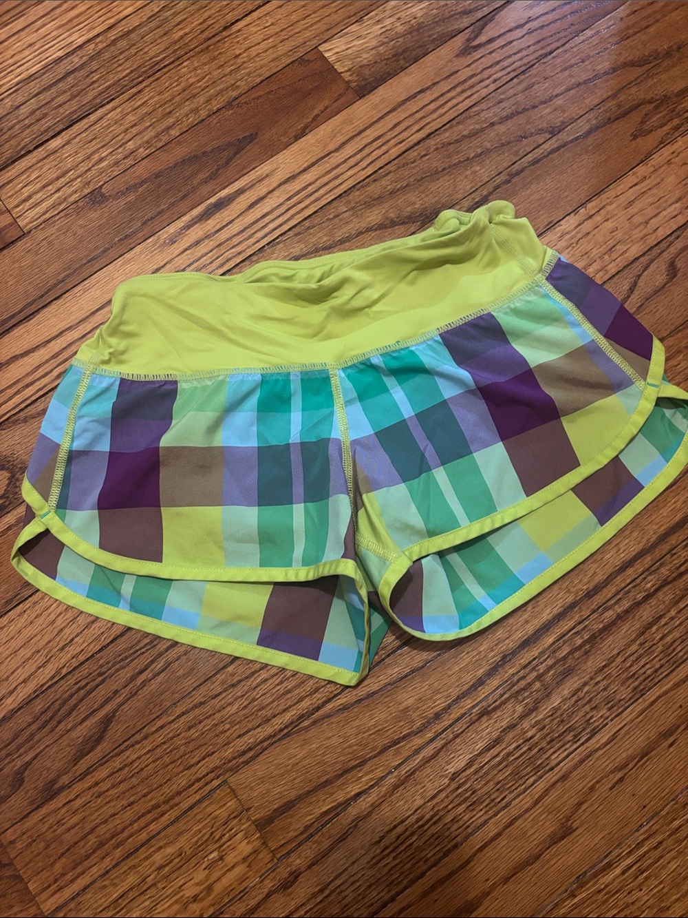 RARE Women’s Plaid Speed Up Lulu Shorts